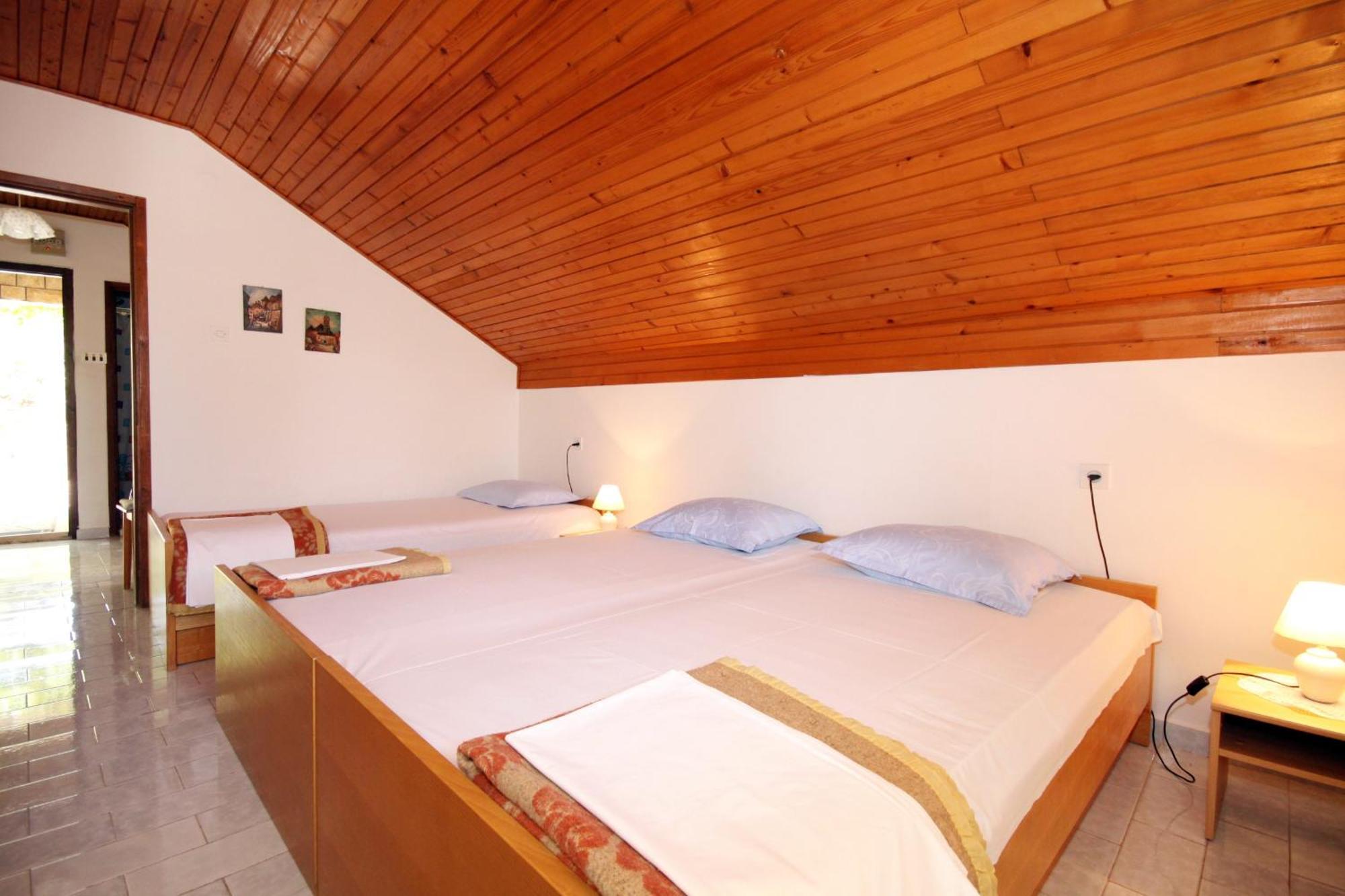 Apartments By The Sea Basina, Hvar - 542 Vrbanj Rom bilde