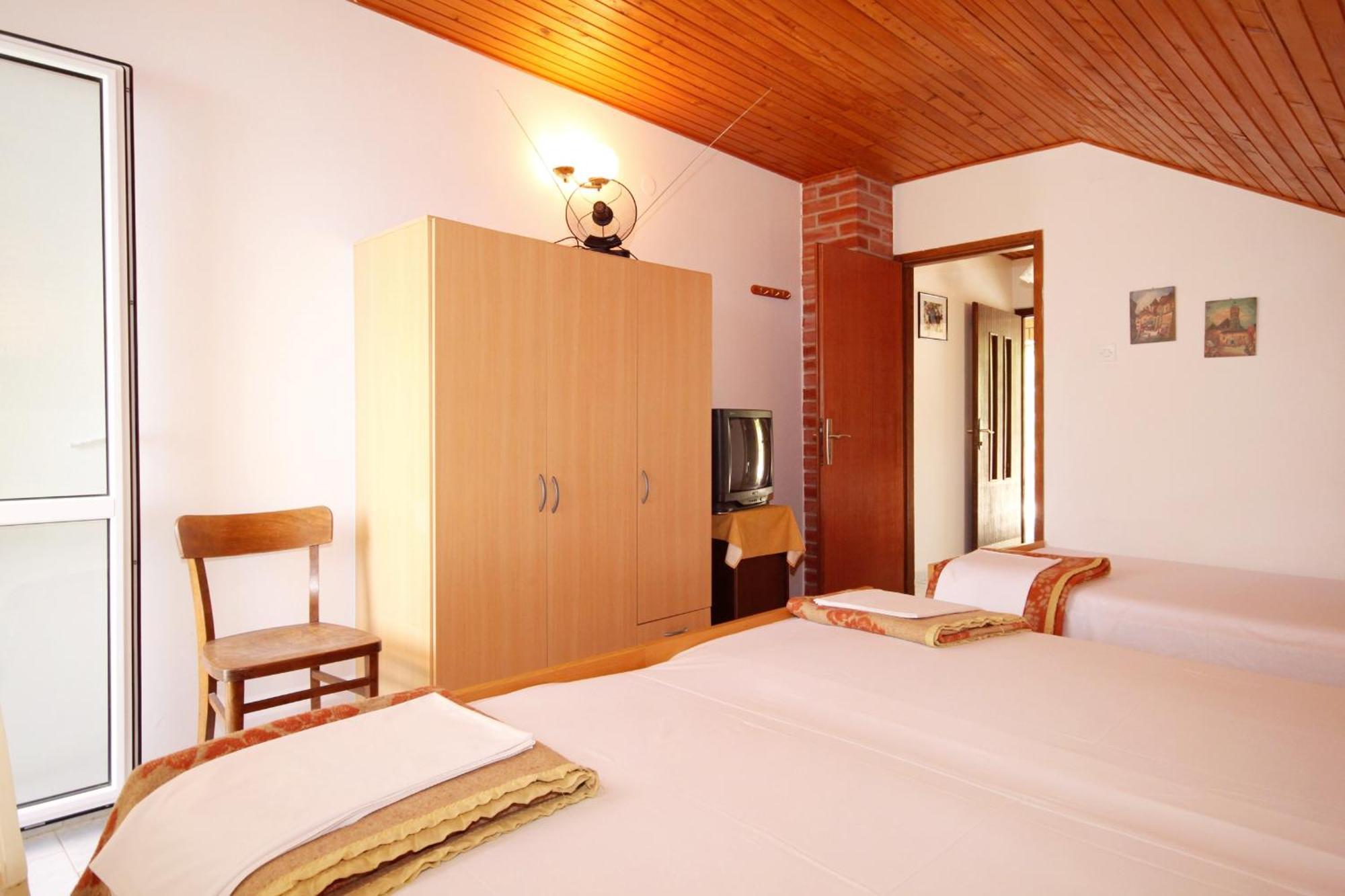 Apartments By The Sea Basina, Hvar - 542 Vrbanj Rom bilde